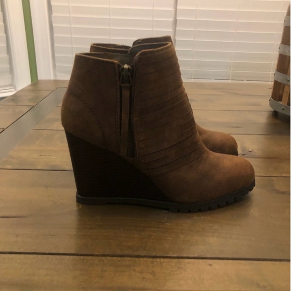 Sugar “Tempe” Brown Wedge Boots - Picture 7 of 10